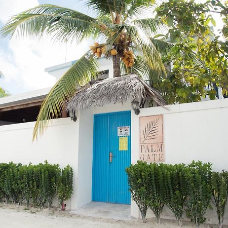 Palm Gate Maldives Hotel Тулусдоо Екстериор снимка