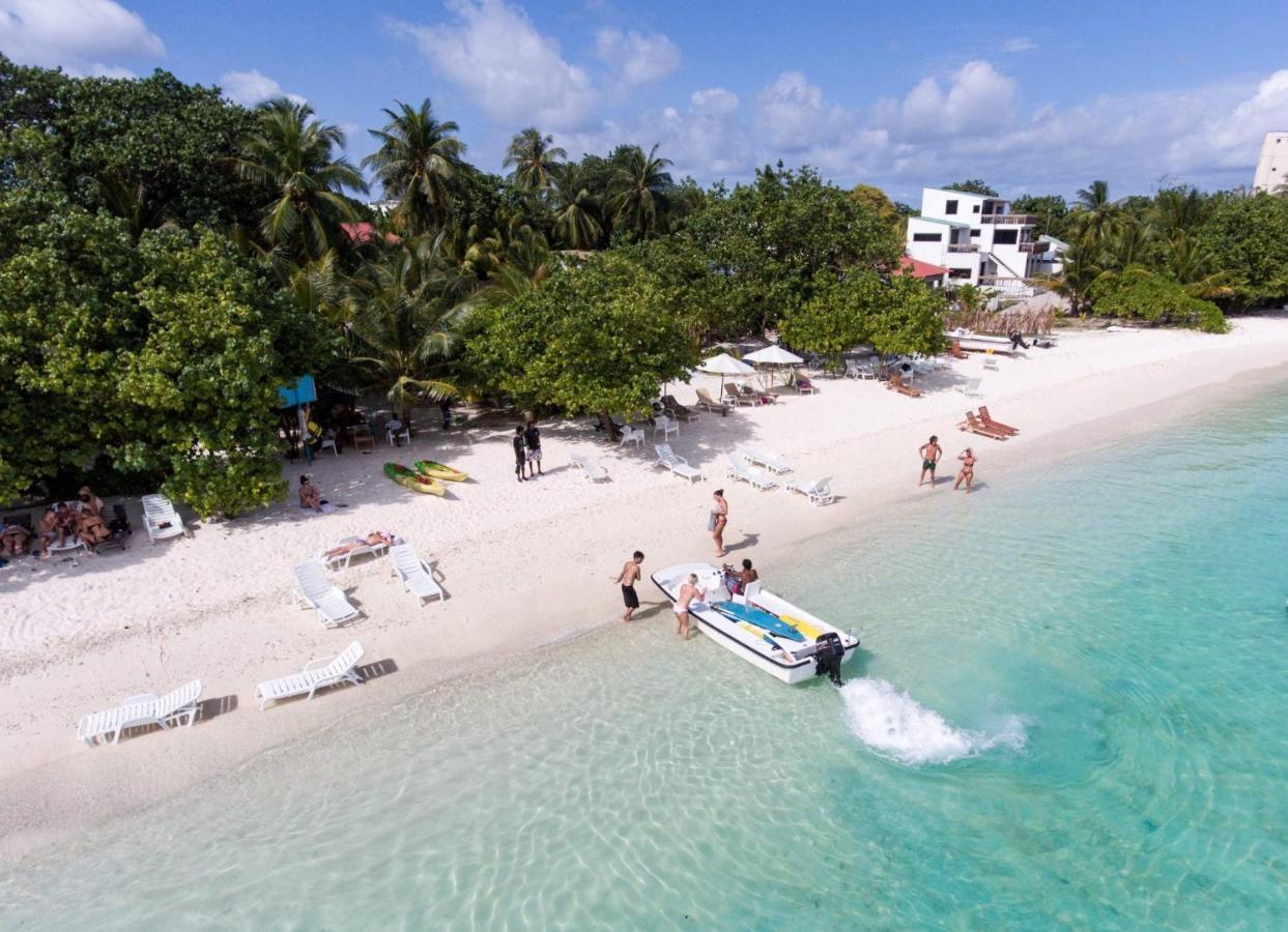 Palm Gate Maldives Hotel Тулусдоо Екстериор снимка