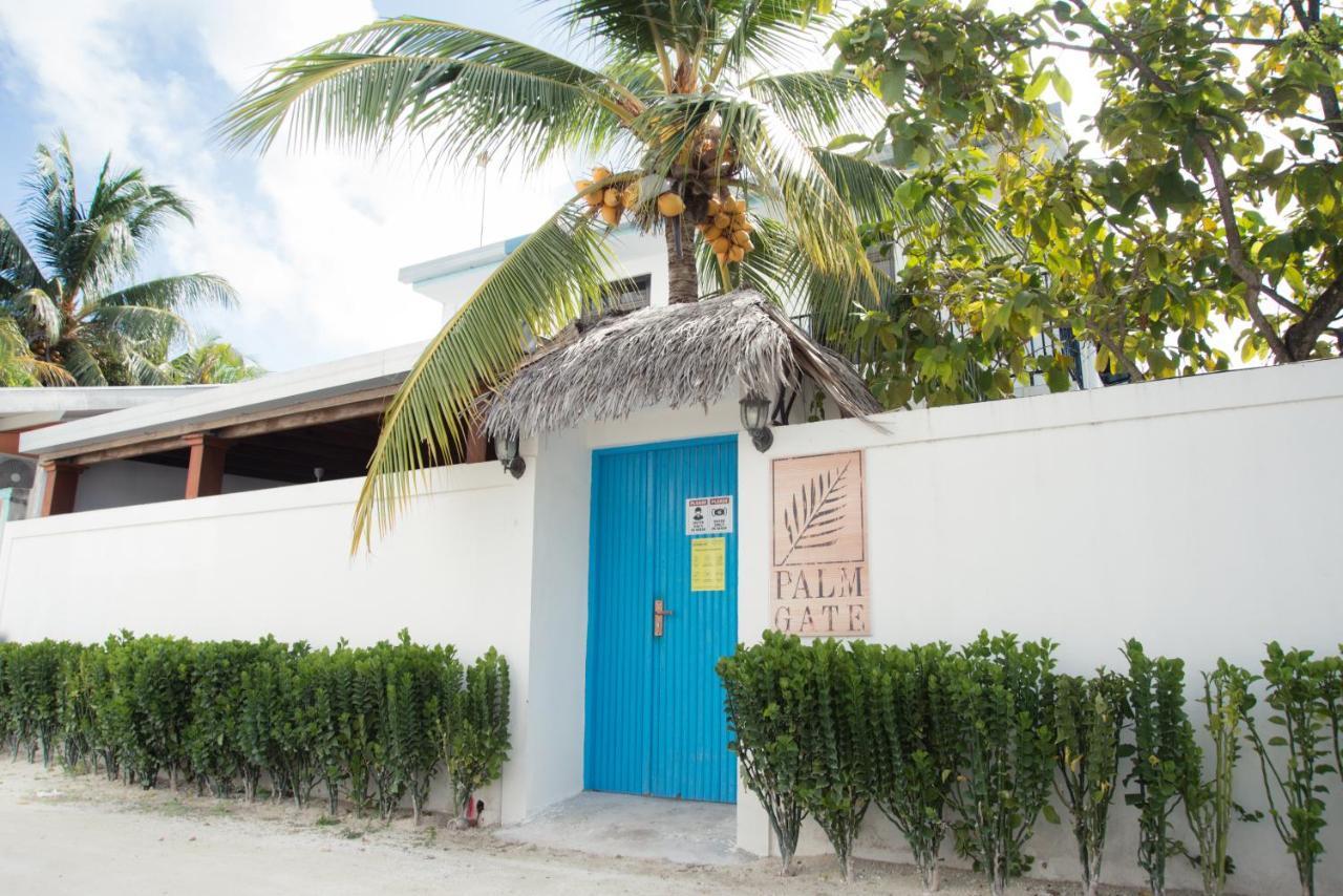 Palm Gate Maldives Hotel Тулусдоо Екстериор снимка