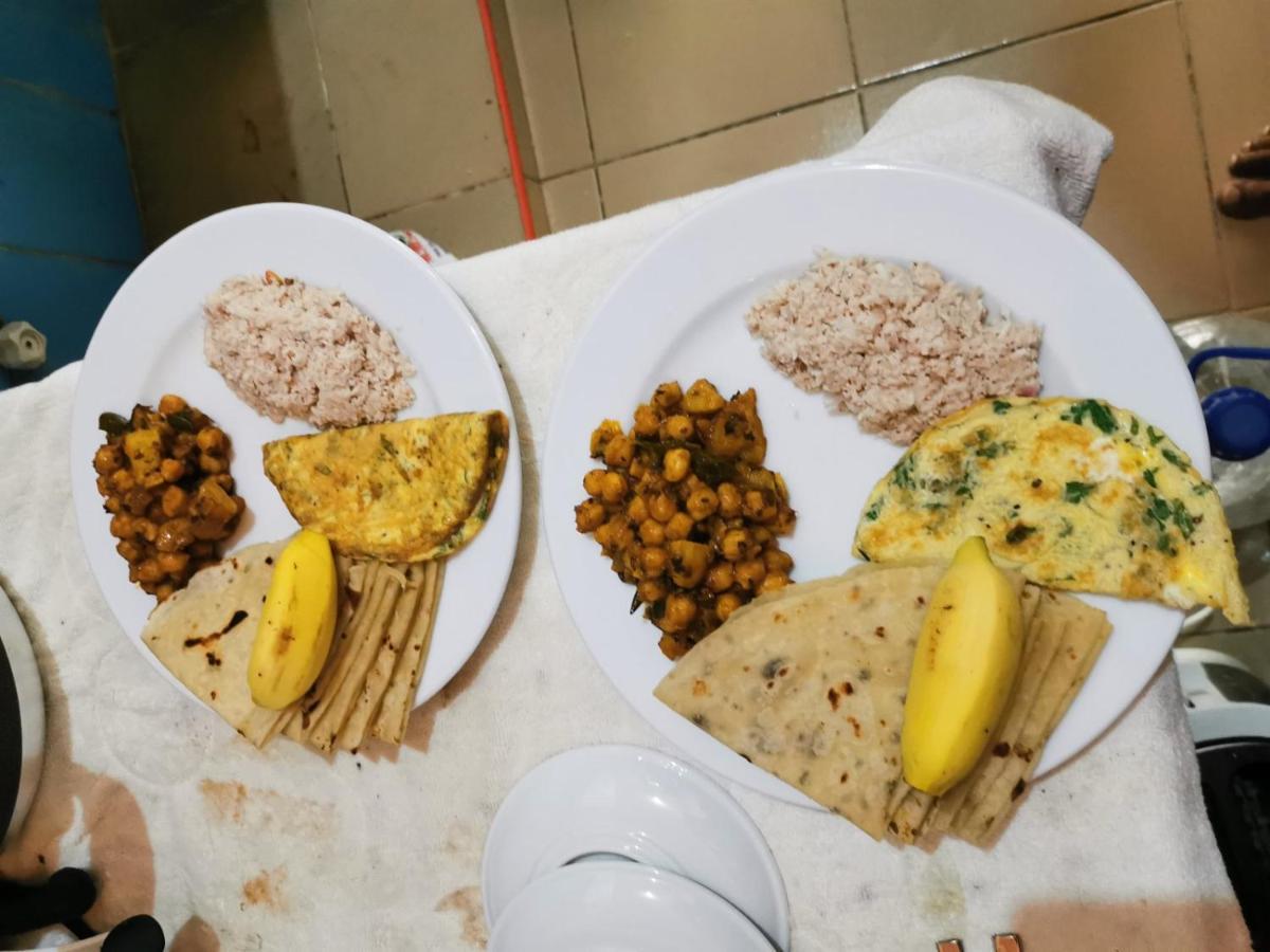 Palm Gate Maldives Hotel Тулусдоо Екстериор снимка